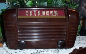 34 - RCA BT502 Circa 1946 (Reconditioned)